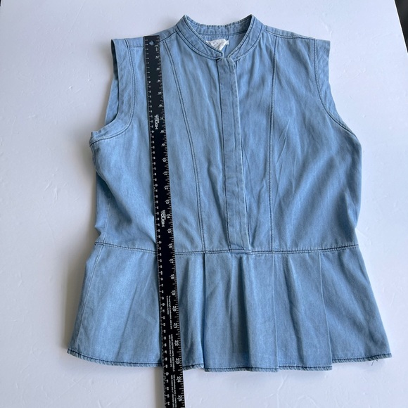 Levi’s Chambray Peplum Top Size S - Picture 3 of 6